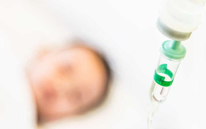 Distribuidor de insumos hospitalarios en Guatemala: suero fisiológico y solución salina