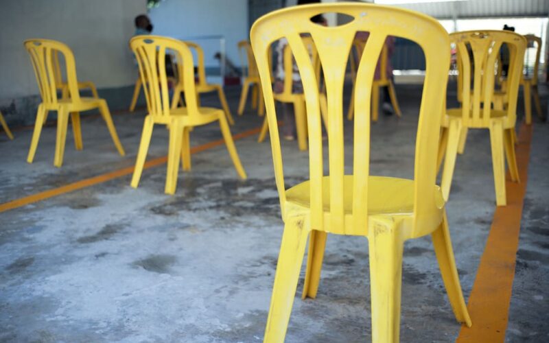 Sillas plásticas para restaurantes y bares en Guatemala